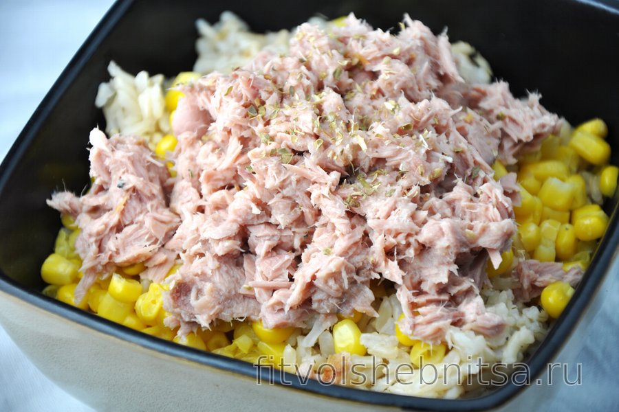 Полезный рис с тунцом и кукурузой